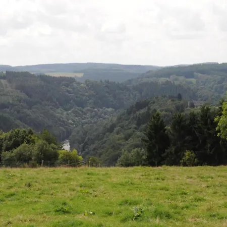 Сasa de vacaciones Tranquil In With Bubble Bath Mont (Belgium Luxembourg)